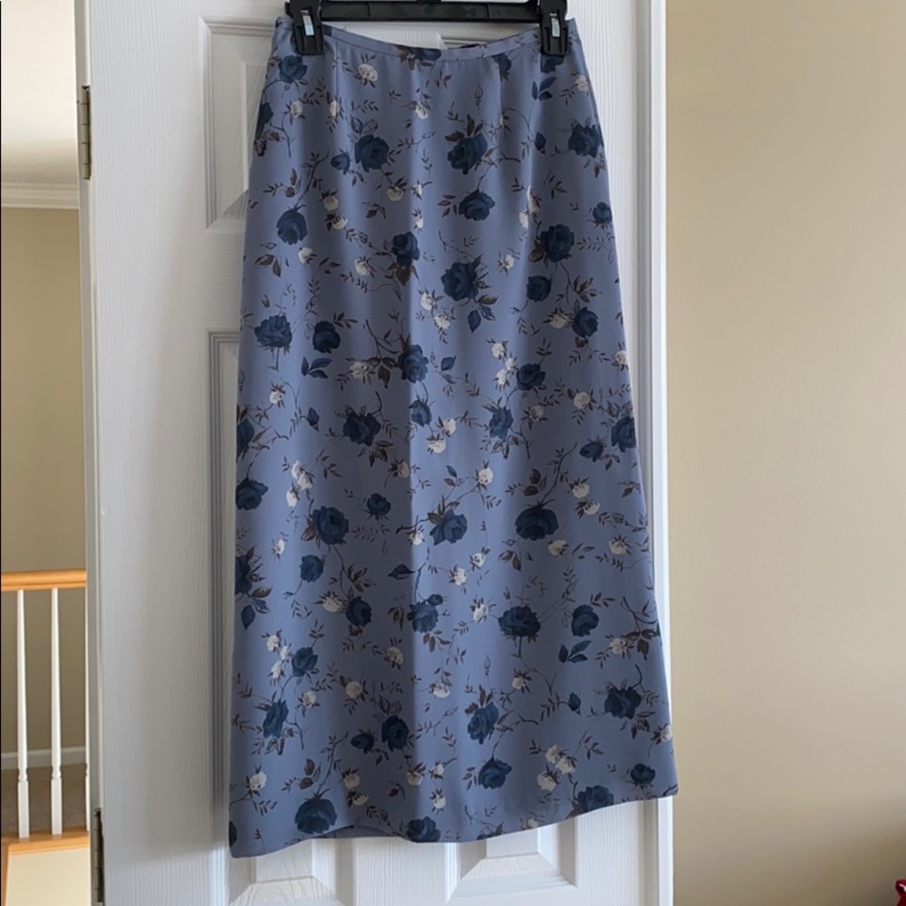 Long, lightweight skirt, 32 1/2” long, like new